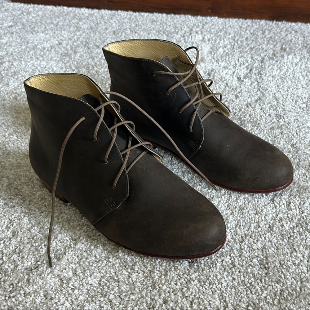 Women’s Brown Leather Nisolo Boots
